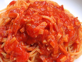 トマトとベーコンのスパゲッティ